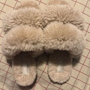 Woman UGG slippers 
Max curly scuffeta
Sz 8
